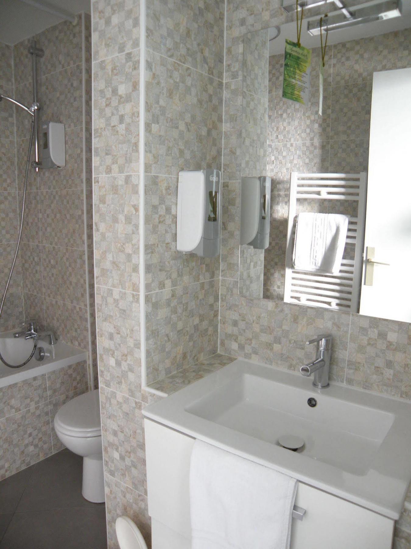 Aquitain Hotel Gare Saint-Jean Бордо Екстериор снимка